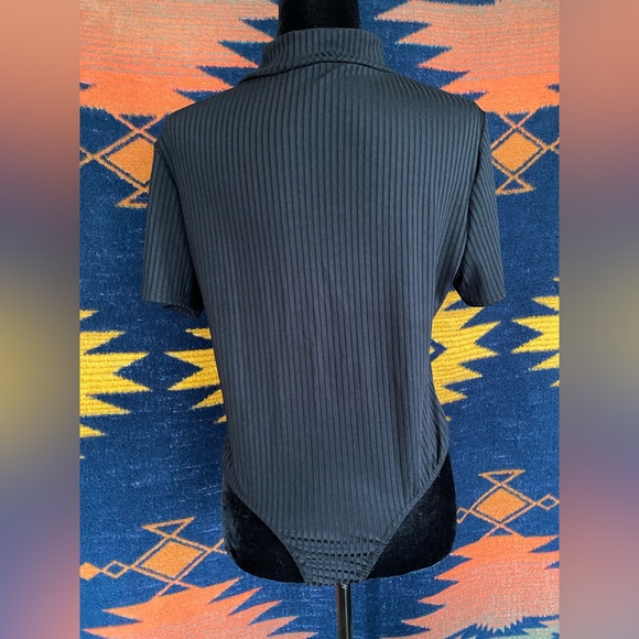 PrettyLittleThing Button top Black Bodysuit! Excellent Condition! Size 12 USA - Picture 4 of 12